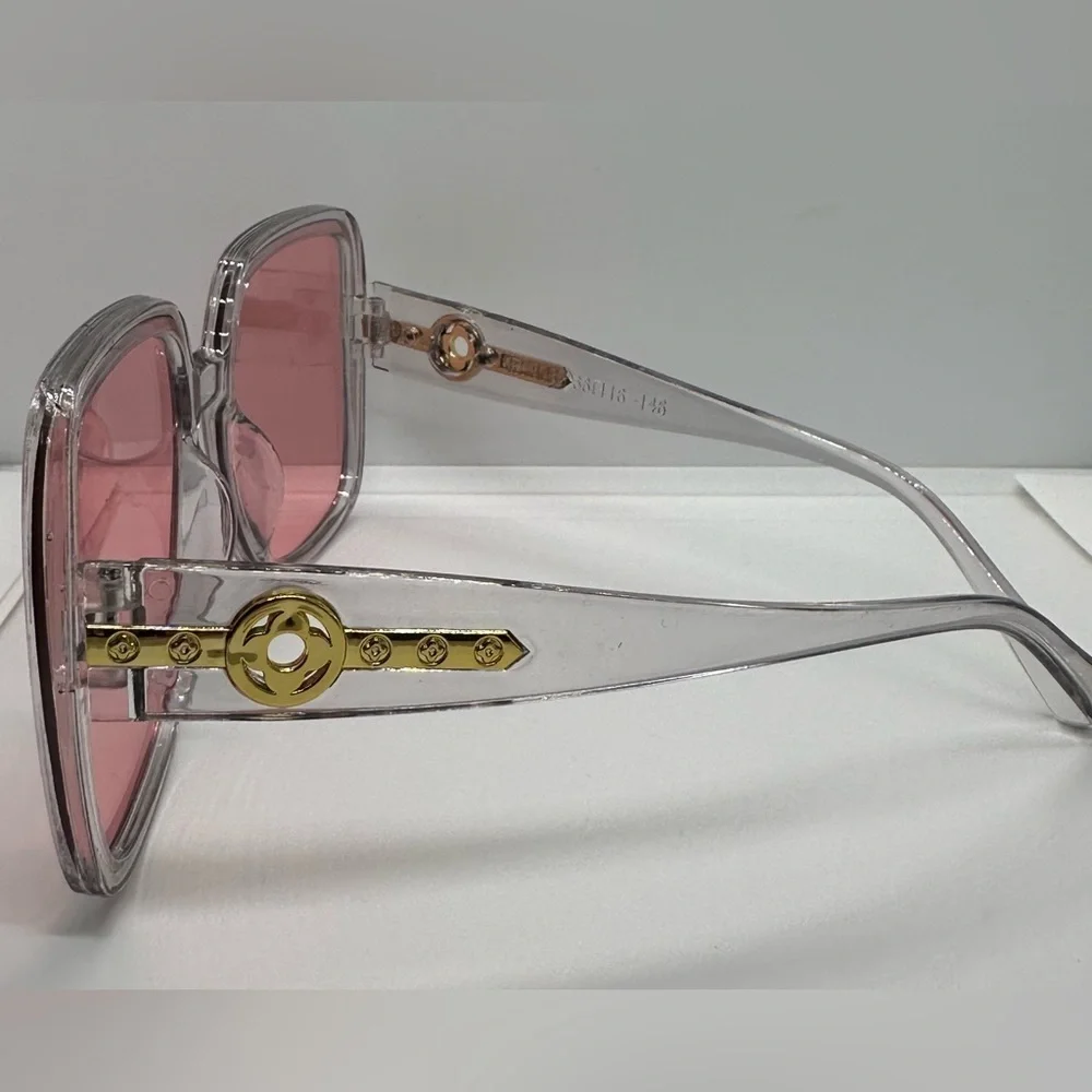Oversized Square Sunglasses Gray Frame Pink Lens Gold DetailTrendy Fashion UV400